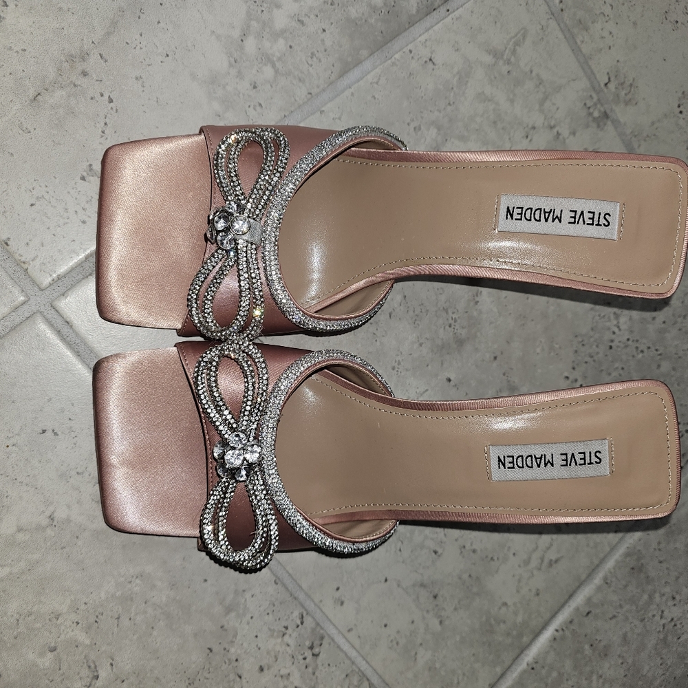 Steve maddens sandals